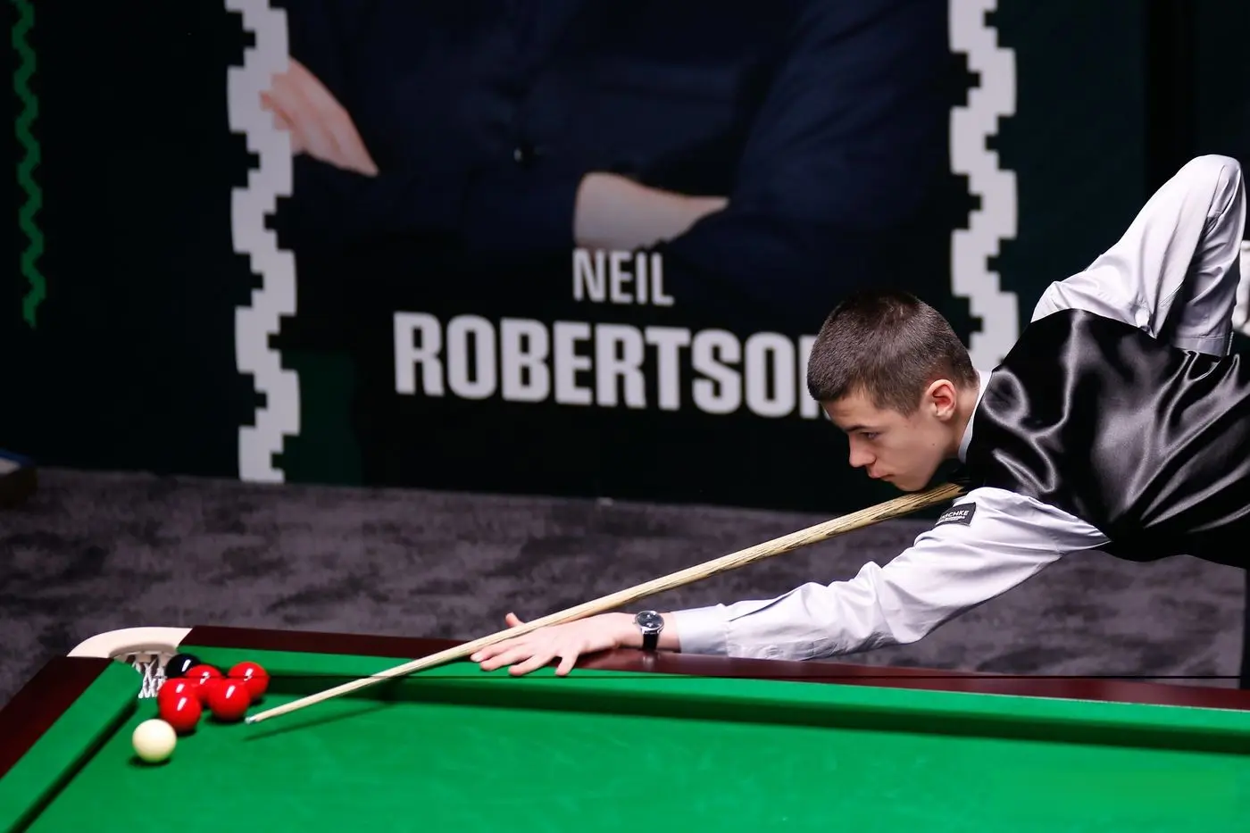 少年再创佳, 维斯, 表现感到骄