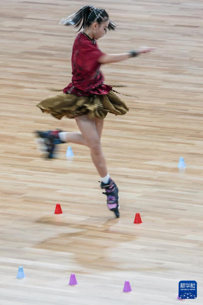 运动中心举, msn, 思怡