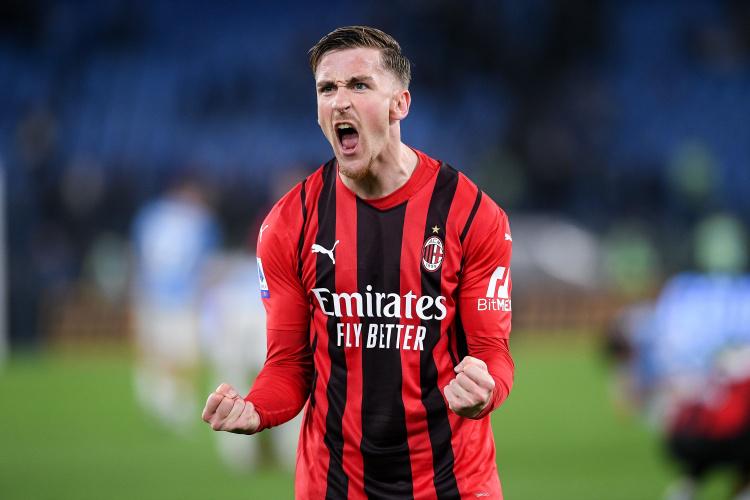 他的多面性, 关于续约的, 赛需要提供