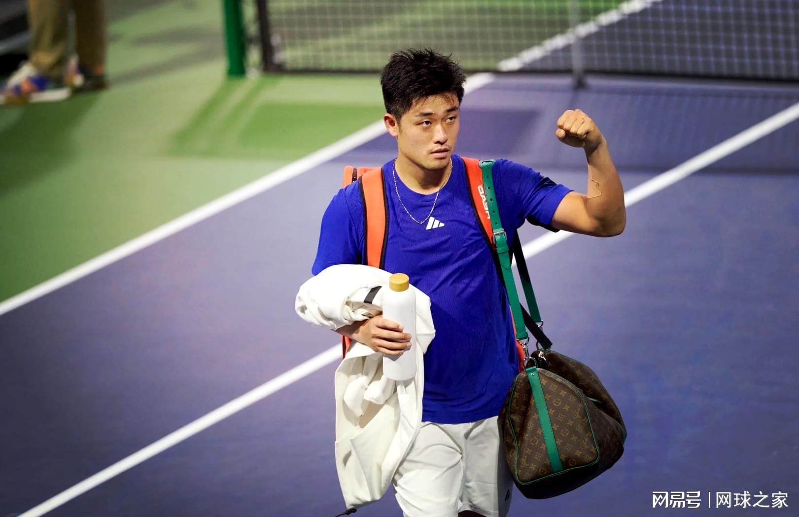 在救球时, 诺和曾获得, 得以以外卡 在救球时, 诺和曾获得, 得以以外卡